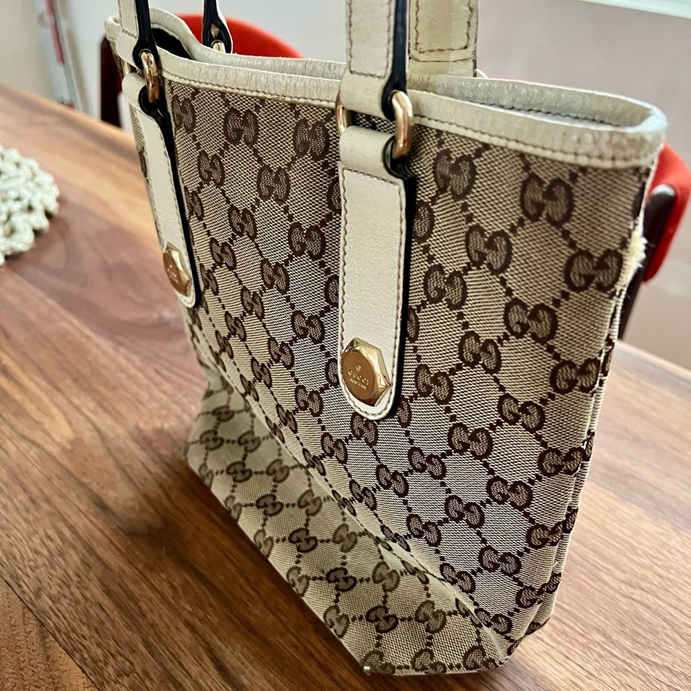 Gucci Beige/Brown GG Canvas Handbag - Picture 2 of 7